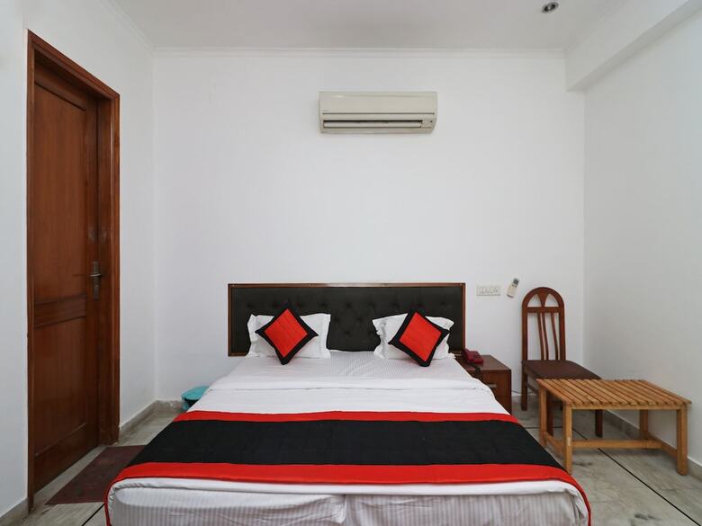 Hotel Oyo 11434 Ab Residency