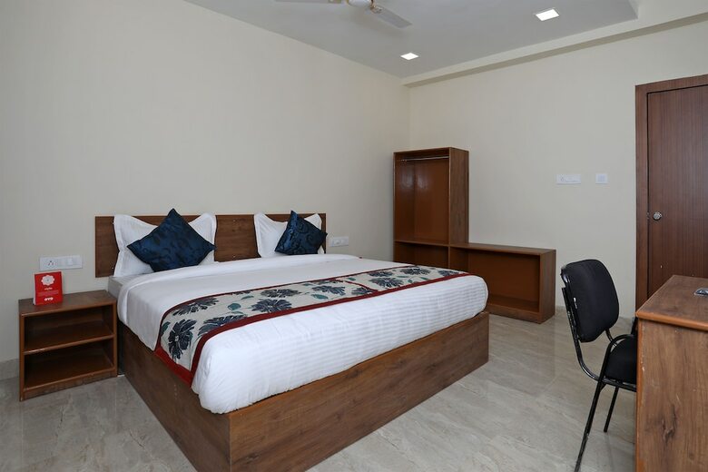 Oyo 10176 Hotel Bluebell