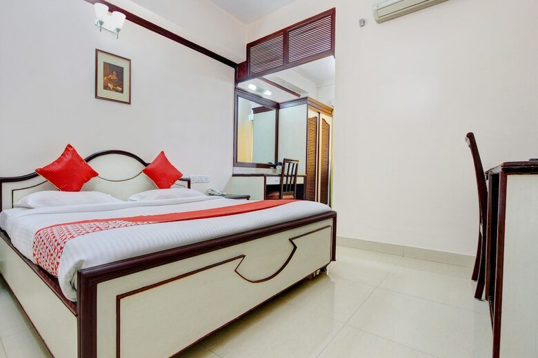 Hotel Oyo 11390 Vaibhav Residency