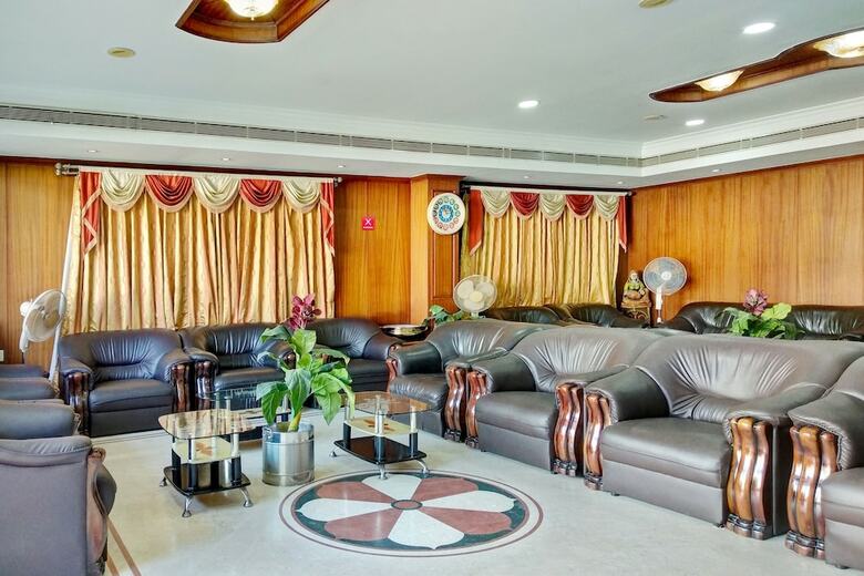 Hotel Oyo 11390 Vaibhav Residency