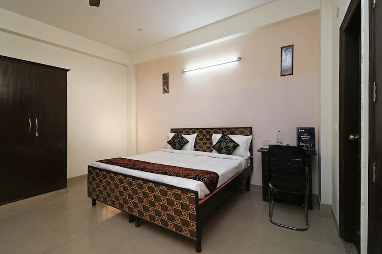 Hotel Oyo 11495 Mehta Guest House