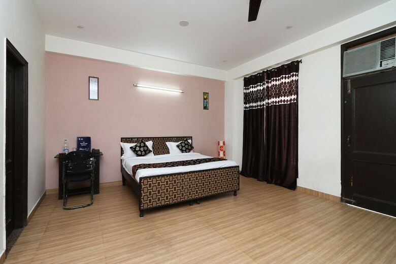 Hotel Oyo 11495 Mehta Guest House
