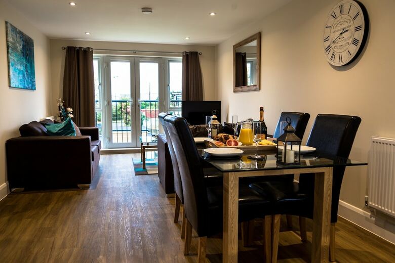 Heathrow Living Serviced Apartments By Ferndale