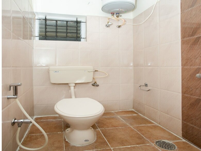 Hotel Oyo 8845 Airport AC Transit Stay