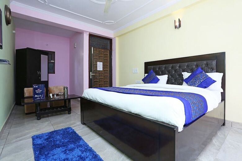 Hotel Oyo 11504 N D Star Residency