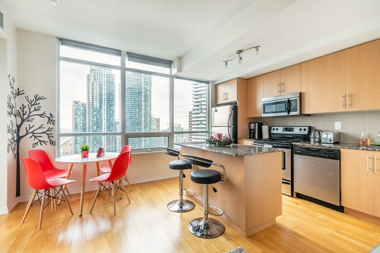 Apartamentos Simply Comfort. Maple Leaf Square