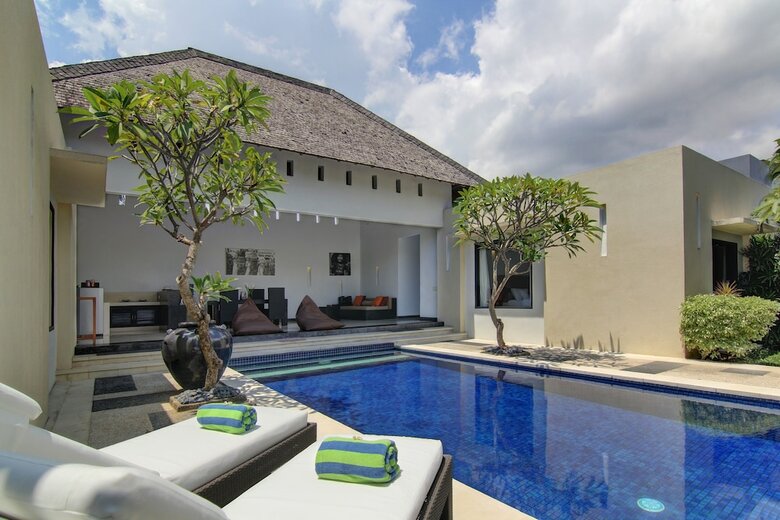 Apartamento The Seminyak Suite - Private Villa - By Astadala