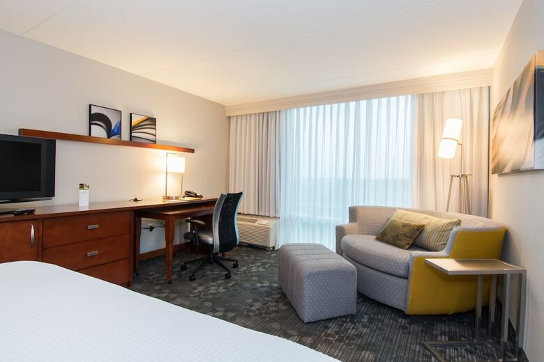 Hotel Courtyard By Marriott Columbia Downtown At Usc