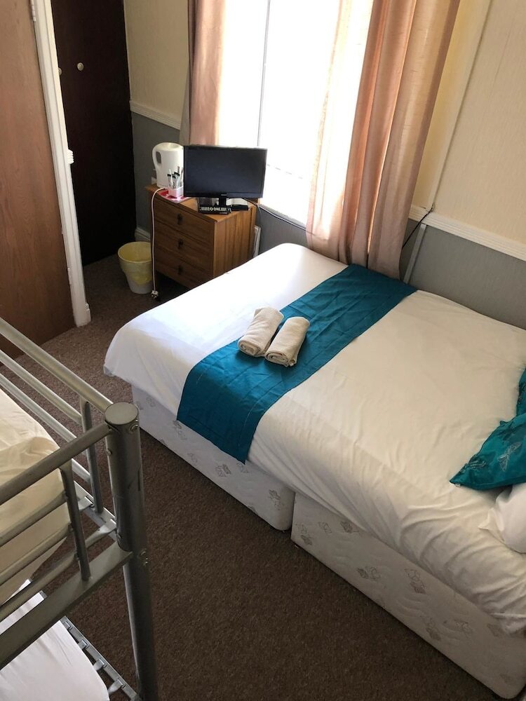 Hotel Coastal Roomz