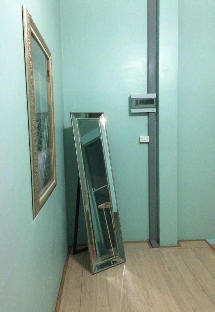 Hostal One Bangkok Hostel @love District