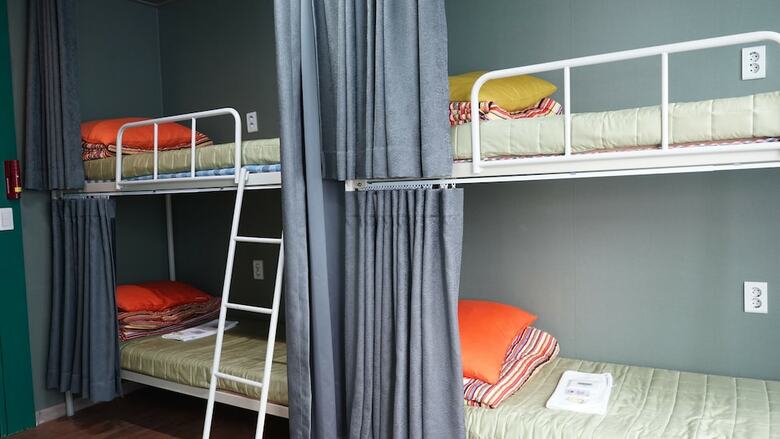 Hostal Party Guesthouse - Hostel
