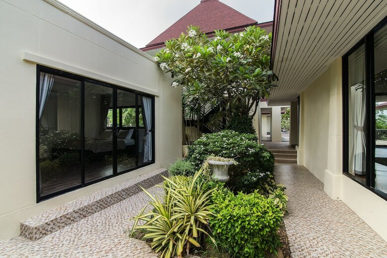 Bali Style Villa On Palm Hills Ph 202