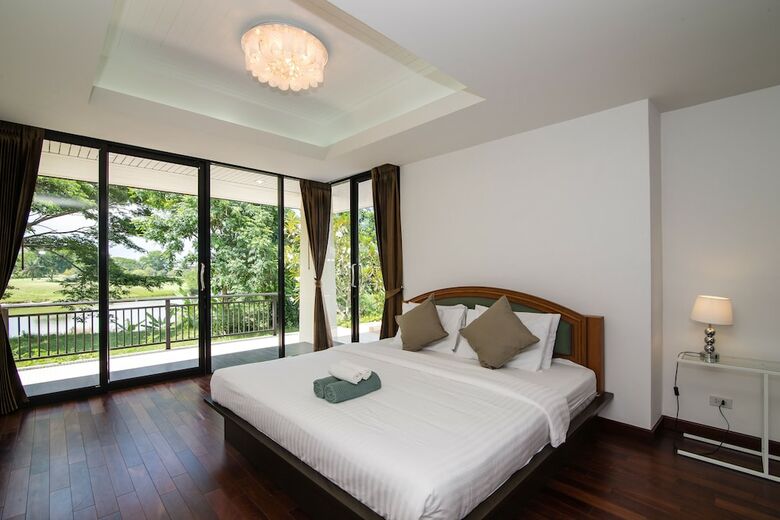 Bali Style Villa On Palm Hills Ph 202