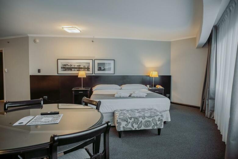 Hotel Plaza Real Suites