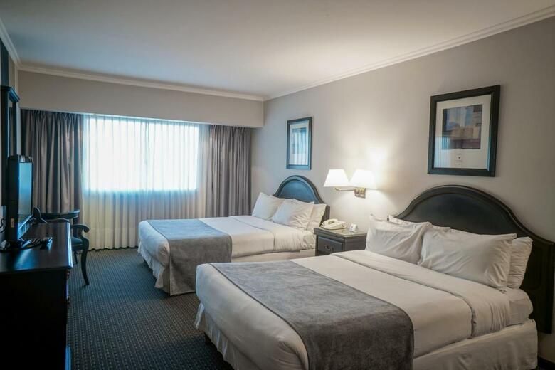 Hotel Plaza Real Suites