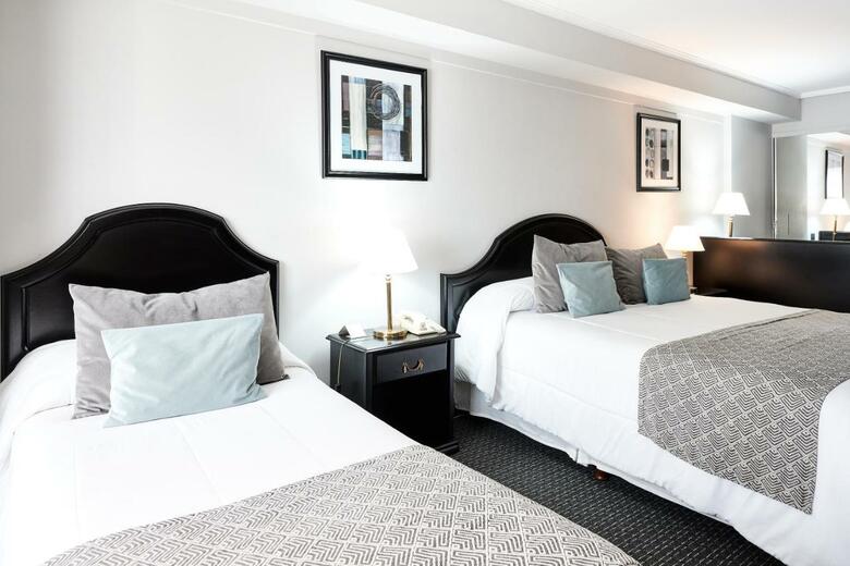 Hotel Plaza Real Suites