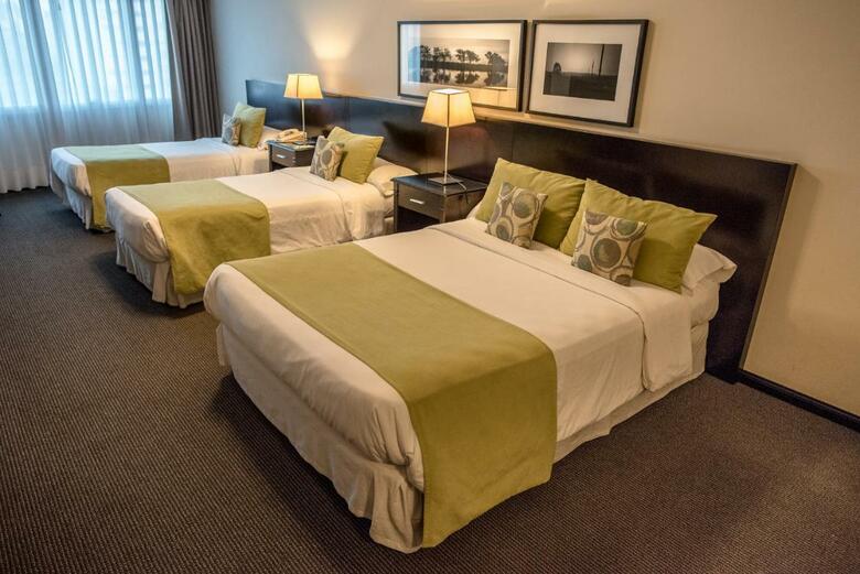 Hotel Plaza Real Suites