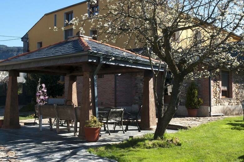 Hotel Rural Cornatel M�dulas