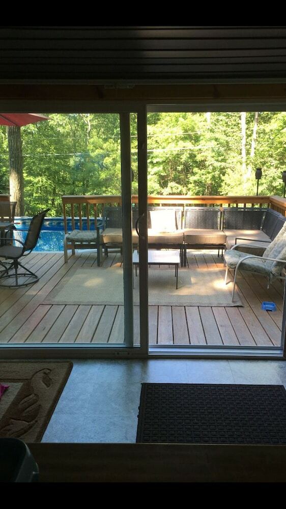 Cabana Pocono Private Retreat