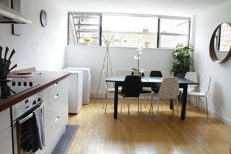 The Jericho Daydream - Lovely 3bdr Jericho Townhouse