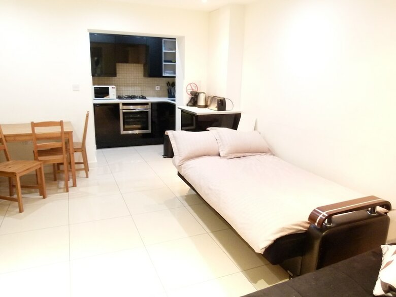 Ss Property Hub - Large Apartment Near Hyde Park