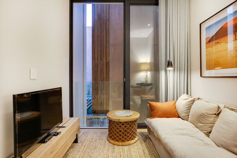 53 On Napier - Three Bedroom Apartment, Sleeps 6