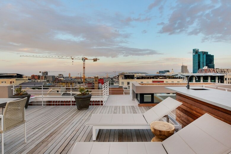 53 On Napier - Three Bedroom Apartment, Sleeps 6