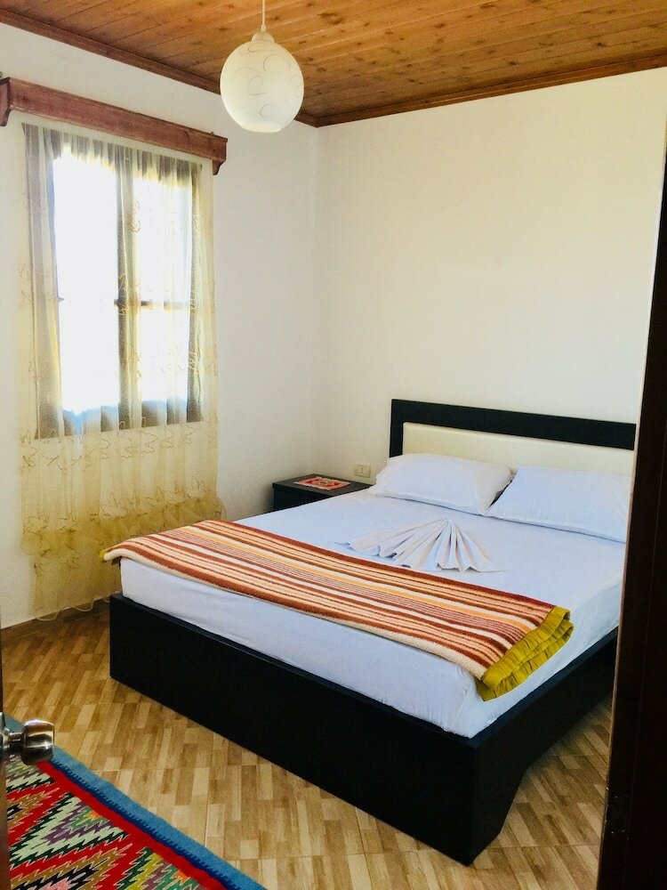 Hotel Denis Guest House