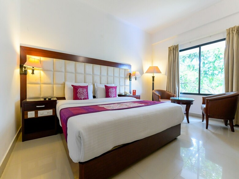 Hotel Oyo 7188 Ajantha Regency