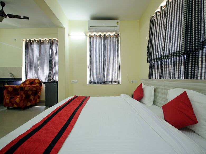 Hotel Oyo 8125 Near Dlf It Park