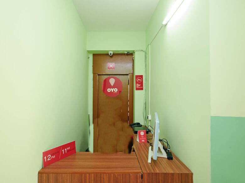 Hotel Oyo 8125 Near Dlf It Park