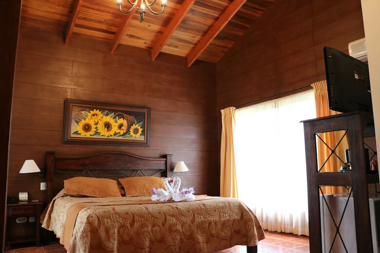 Hotel El Silencio Del Campo