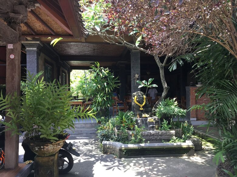 Cafe Wayan & Cottages