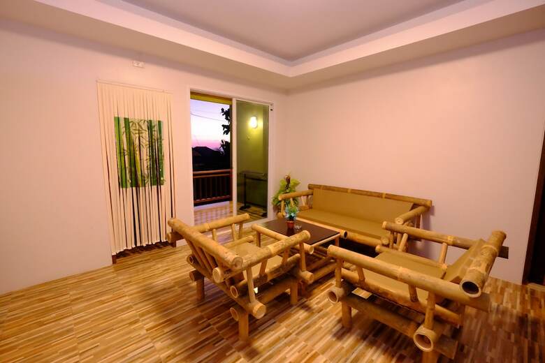 Hotel The Peace Tara House