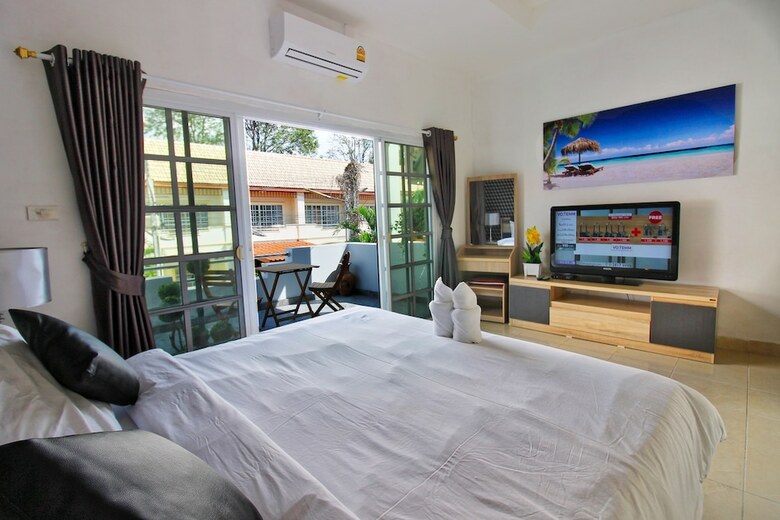 Grande Adam Pool Villa