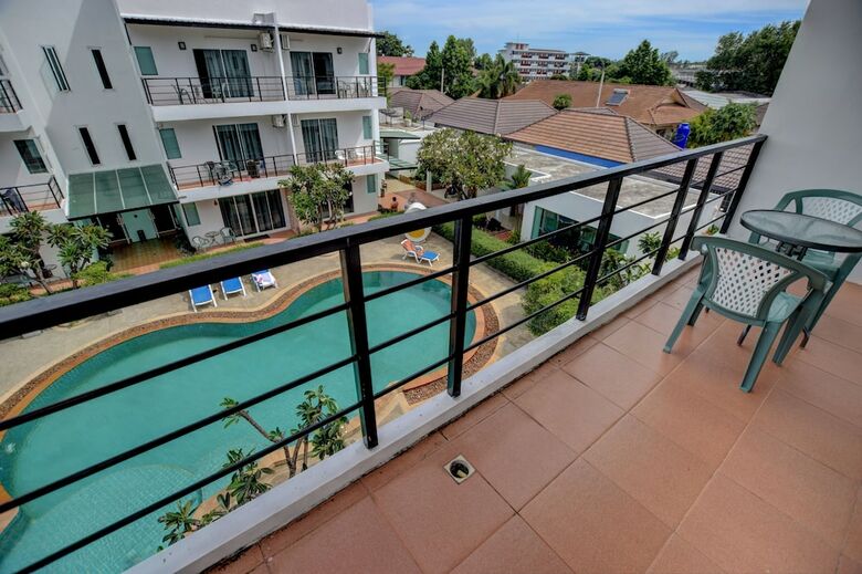 Hotel Pool Access 89 At Rawai