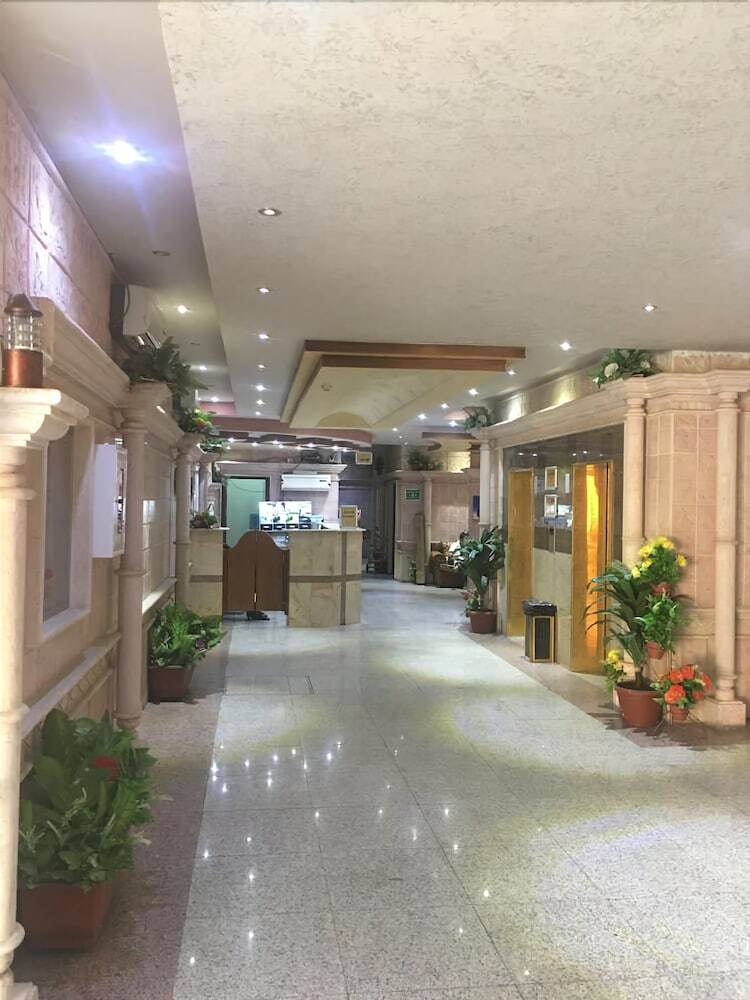 Aparthotel Rawasi Hotel Suites