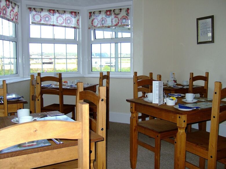 Bed & Breakfast Links Side Guest House