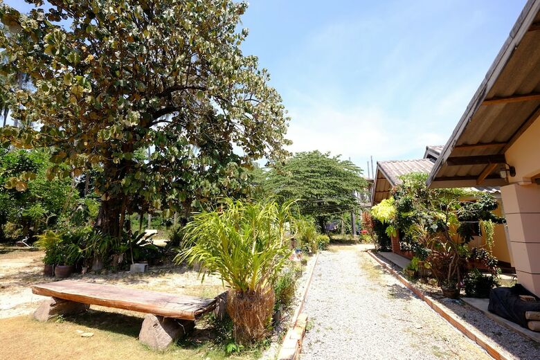 Hotel Bulan Bungalow Lanta