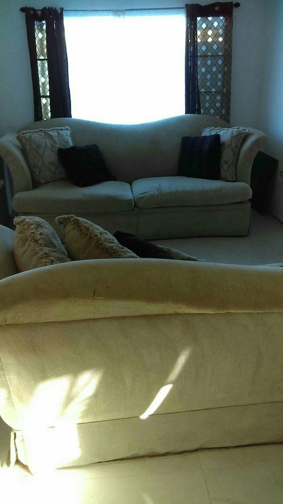 Modern Vacational Home Close To Costco And Walmart