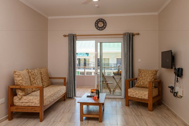Apartamentos Shanaz Beachside Retreat