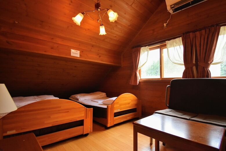 Canadian Log Cottage Takitaro