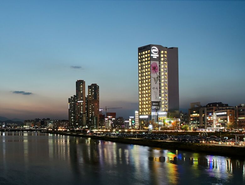 Hotel Riverside