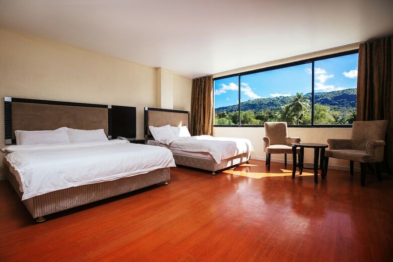 Gold Beach Hotel