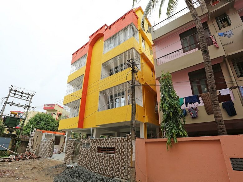 Hotel Oyo 10456 A R Residency