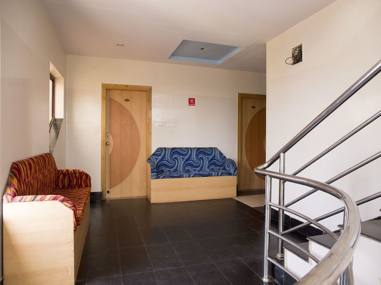 Hotel Oyo 5016 Near Chakratirtha Road