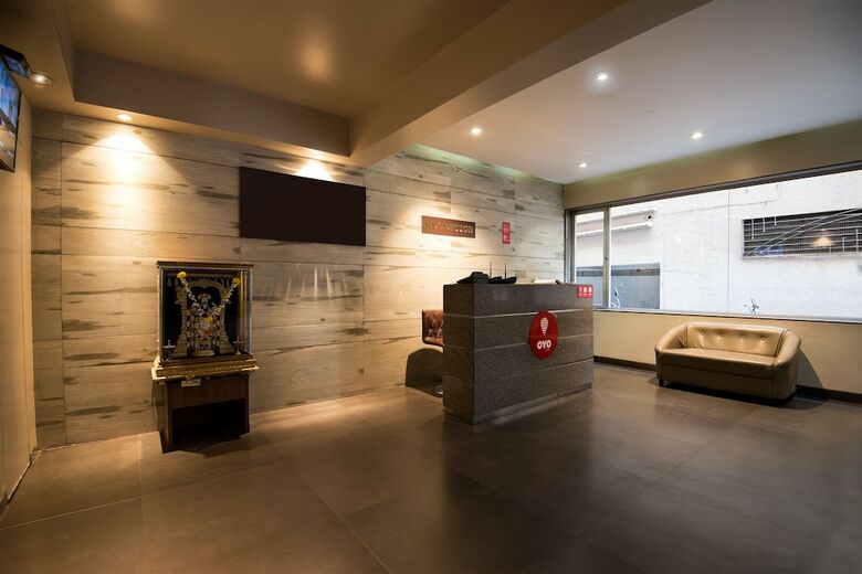 Oyo 9989 Hotel Classic Executive
