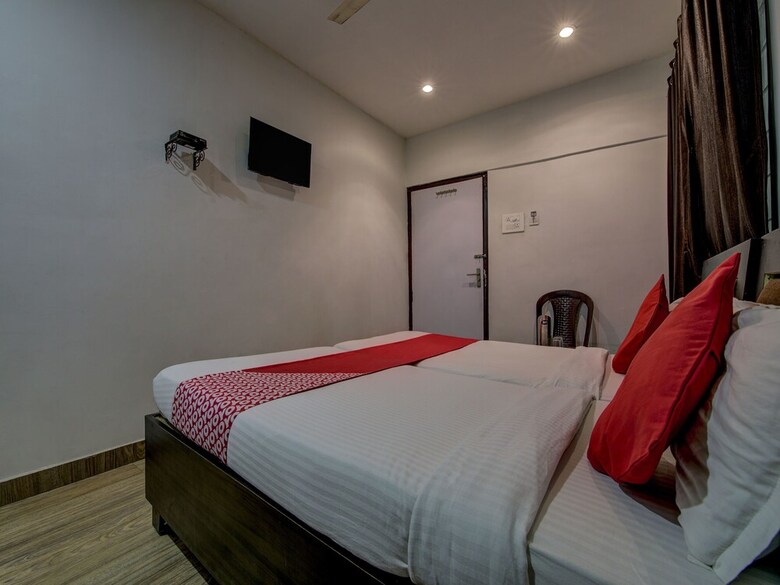 Oyo 8976 Hotel Park Street 2