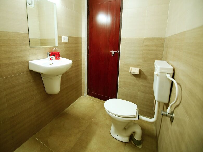 Oyo 2887 Hotel Sn International