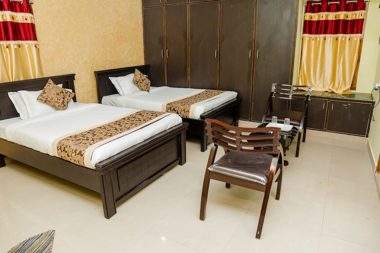 Hotel Oyo 9054 Velaga Inn